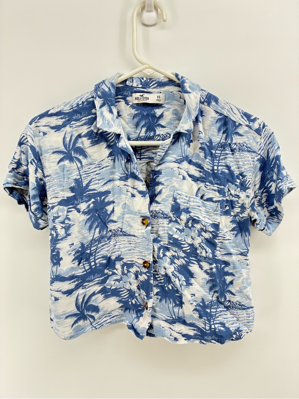 Hollister Blue & White Tropical Print Womens xsmall crop top Button-Up Shirt